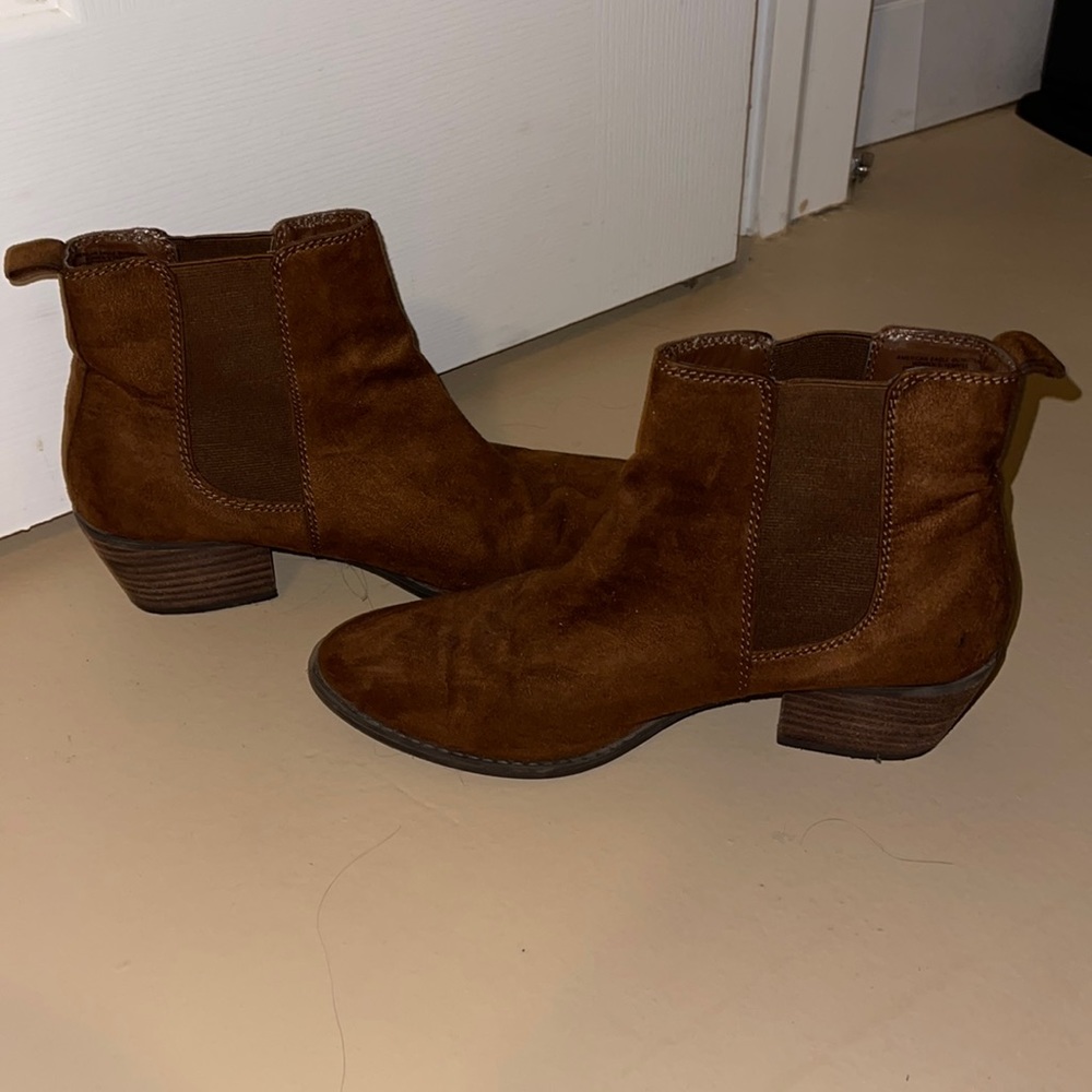 Brown low cut bootie